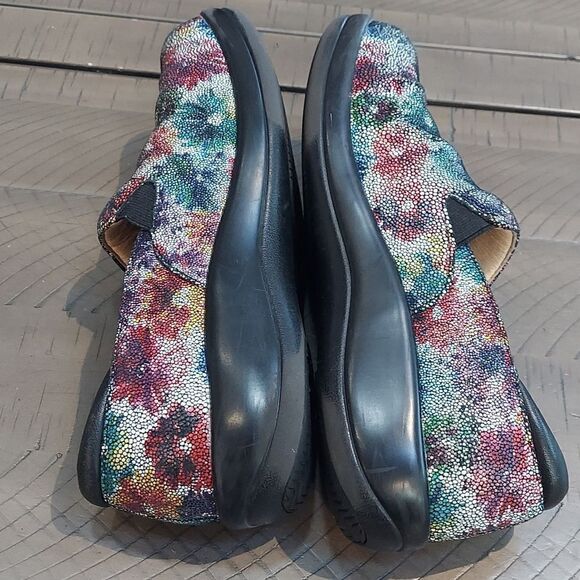 Alegria Shimmery Colorful Floral Clogs Sz 38 - Picture 5 of 11